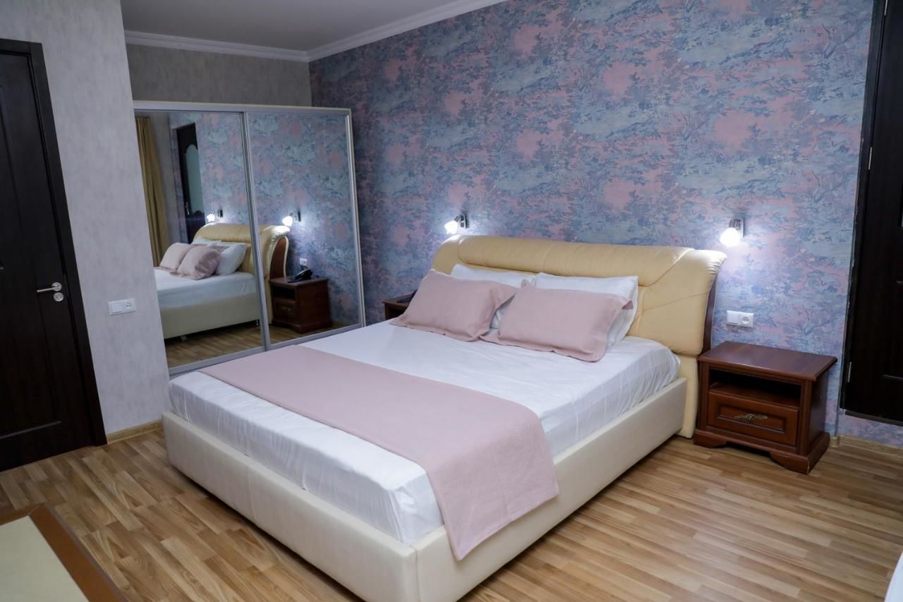 Отель Hotel DELUXE 55 Тбилиси-29