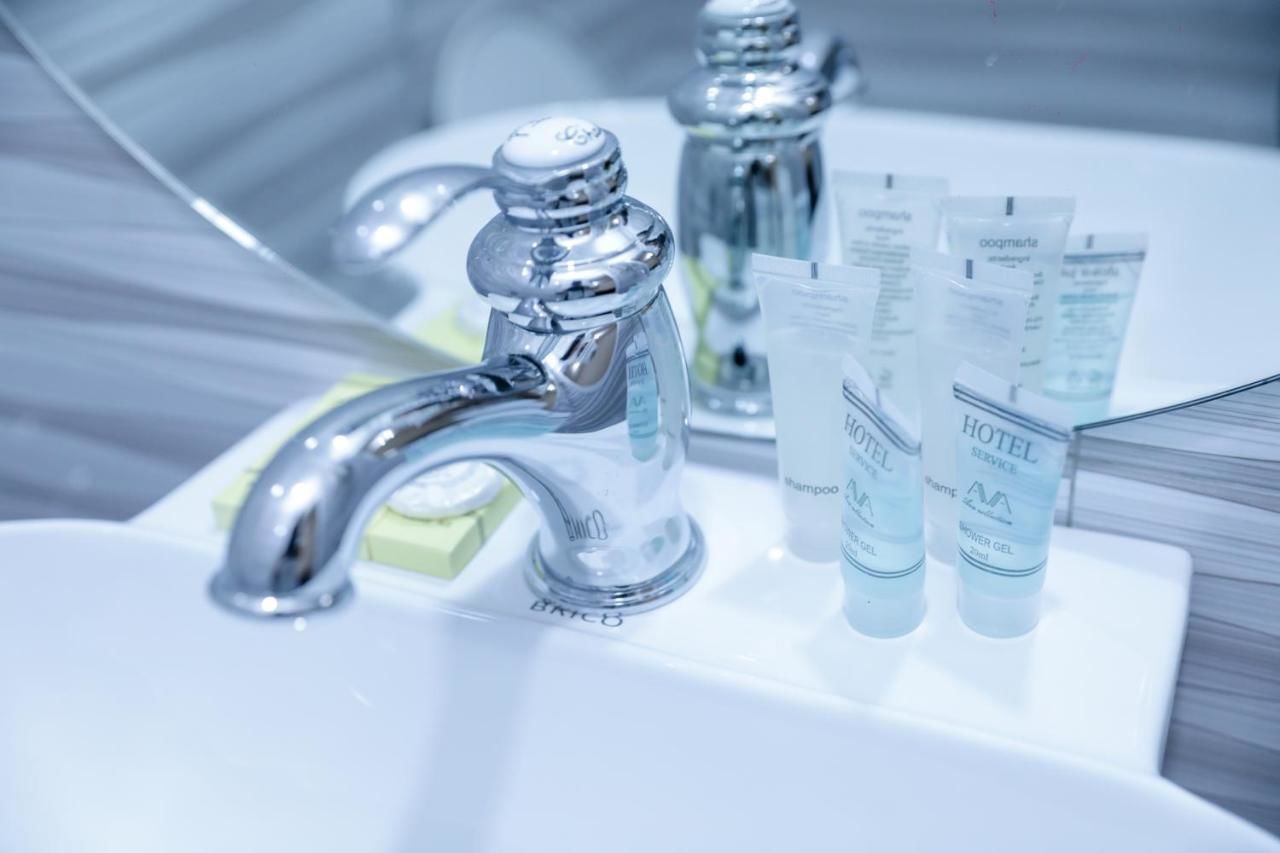 Отель Hotel DELUXE 55 Тбилиси