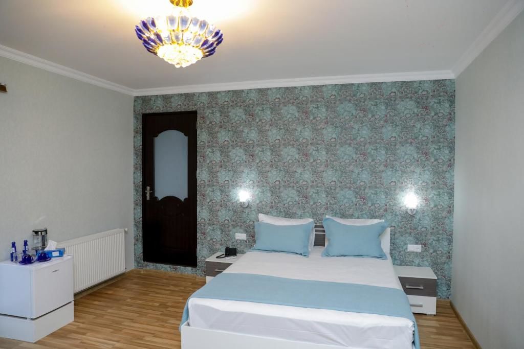 Отель Hotel DELUXE 55 Тбилиси