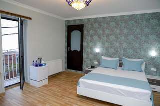 Отель Hotel DELUXE 55 Тбилиси Двухместный номер Делюкс с 1 кроватью и ванной-4