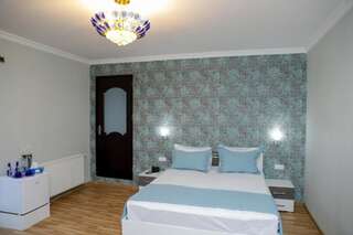 Отель Hotel DELUXE 55 Тбилиси Двухместный номер Делюкс с 1 кроватью и ванной-5