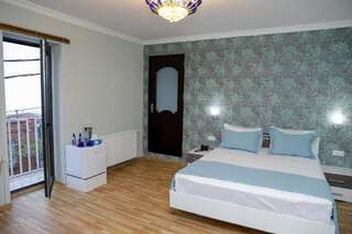 Отель Hotel DELUXE 55 Тбилиси Двухместный номер Делюкс с 1 кроватью и ванной-10