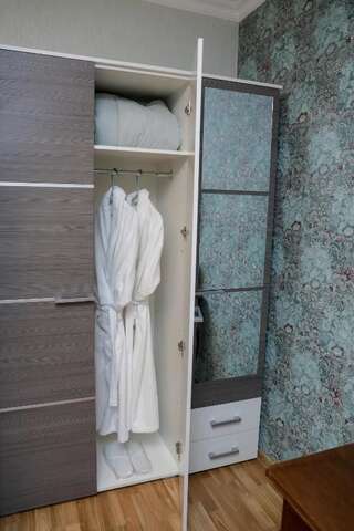 Отель Hotel DELUXE 55 Тбилиси Двухместный номер Делюкс с 1 кроватью и ванной-14